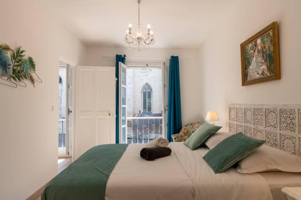 Bien D'Exception En Face Du Palais Des Papes Apartment Авиньон Екстериор снимка