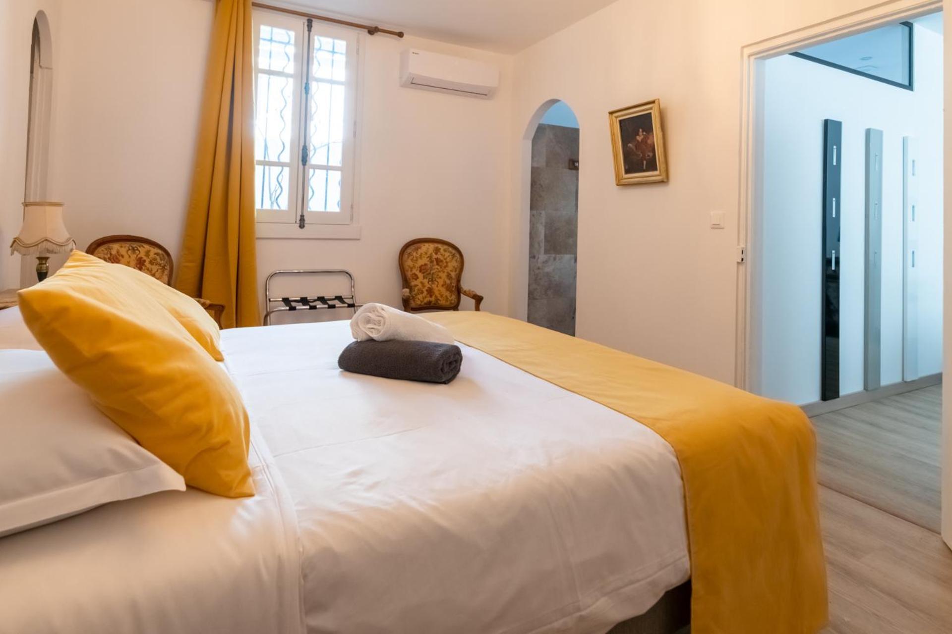 Bien D'Exception En Face Du Palais Des Papes Apartment Авиньон Екстериор снимка