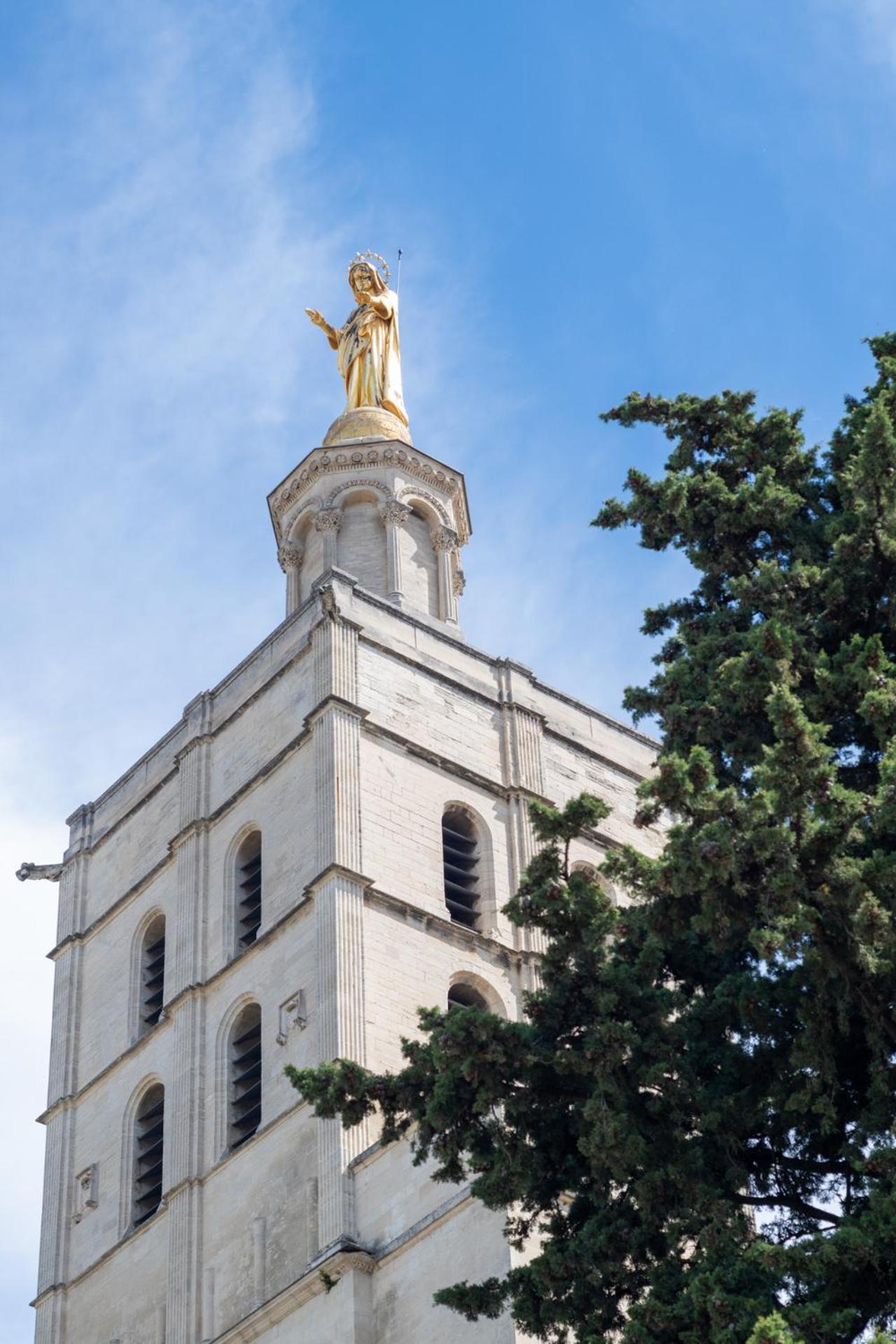 Bien D'Exception En Face Du Palais Des Papes Apartment Авиньон Екстериор снимка
