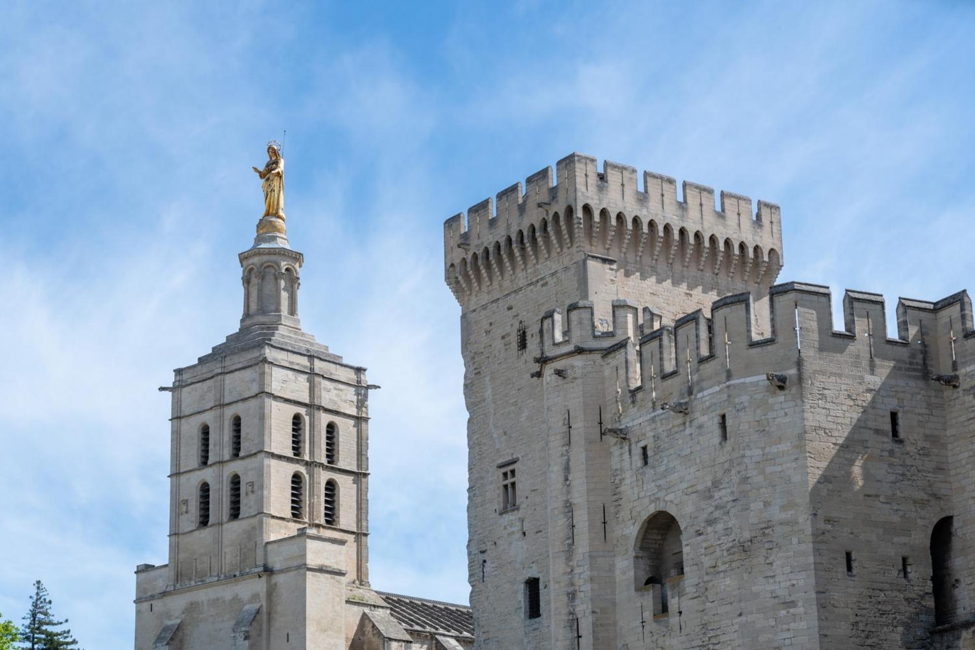 Bien D'Exception En Face Du Palais Des Papes Apartment Авиньон Екстериор снимка