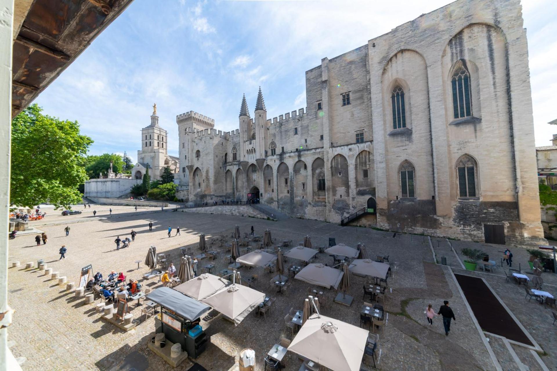 Bien D'Exception En Face Du Palais Des Papes Apartment Авиньон Екстериор снимка
