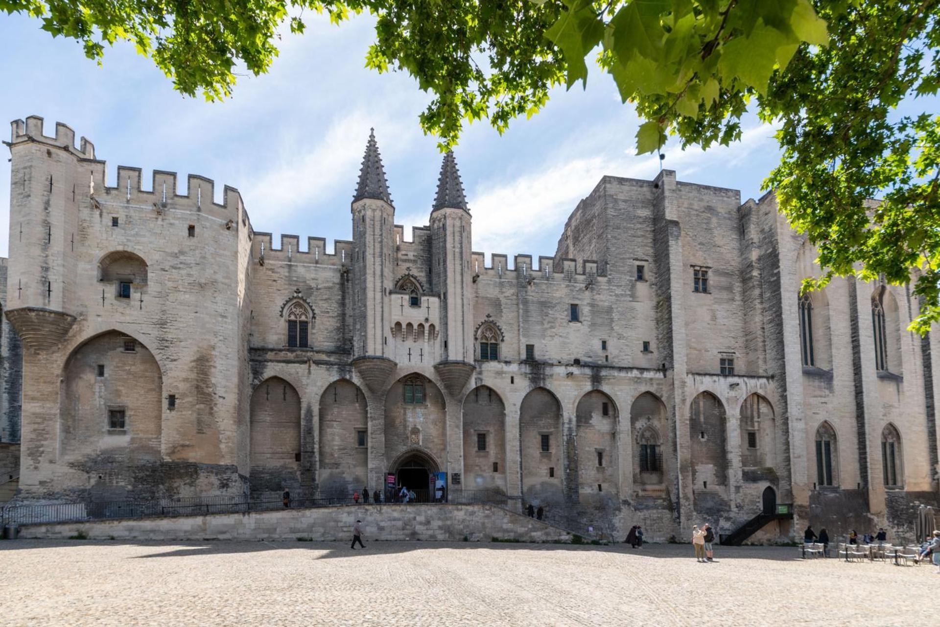 Bien D'Exception En Face Du Palais Des Papes Apartment Авиньон Екстериор снимка